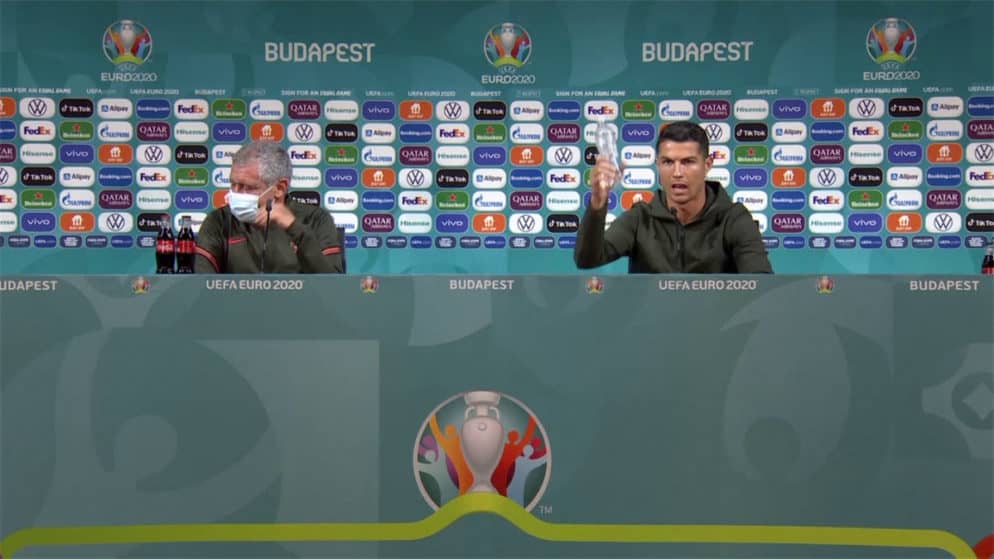 Ronaldo largon shishet e Coca-Colës nga konferenca për shtyp