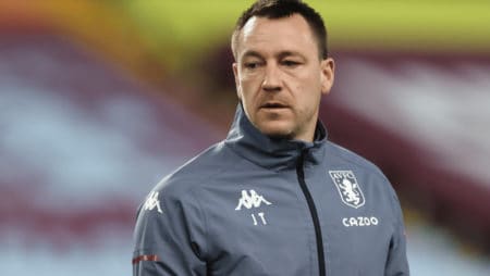 John Terry largohet nga Aston Villa, ëndërron karrierën si trajner