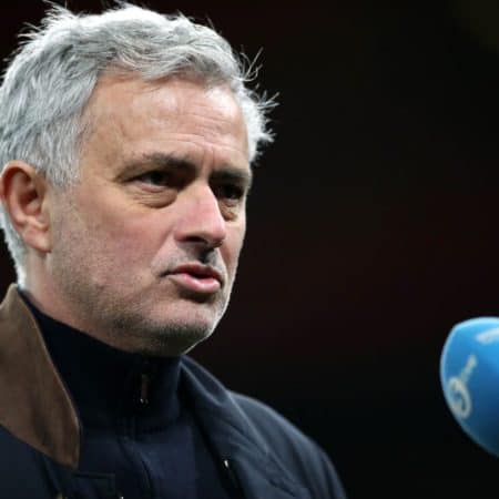 Jose Mourinho kritiserar Gareth Southgate efter att ha förlorat i finalen