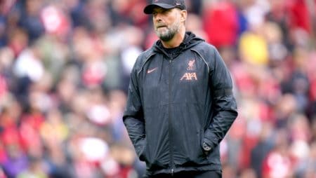 Liverpool: Klopp i lumtur për fitoren, por replikon me arbitrat
