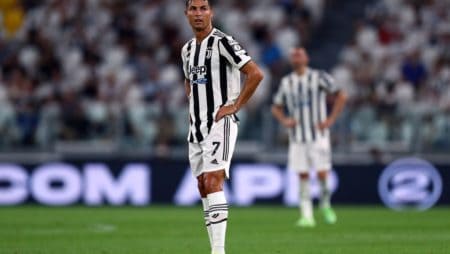 Cristiano Ronaldo reagon ndaj thashethemeve për të ardhmen: Janë thjesht fjalë!