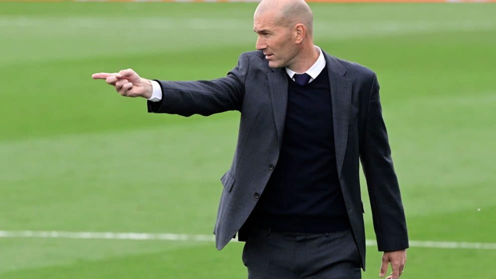 Merkato – Paris Saint-Germain në kontakte me Zinedine Zidane