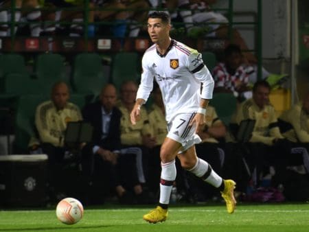 Manchester United – Shoqata e Futbollit dënon Cristiano Ronaldon për incidentin në sfidën me Everton