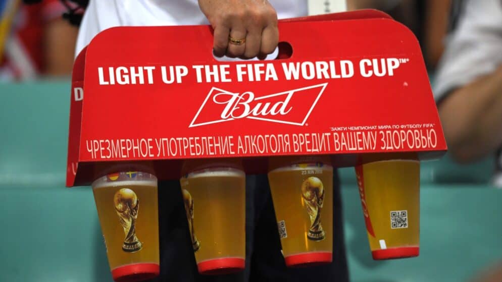 Katar 2022 – FIFA ndalon shitjen e alkoolit në stadiume