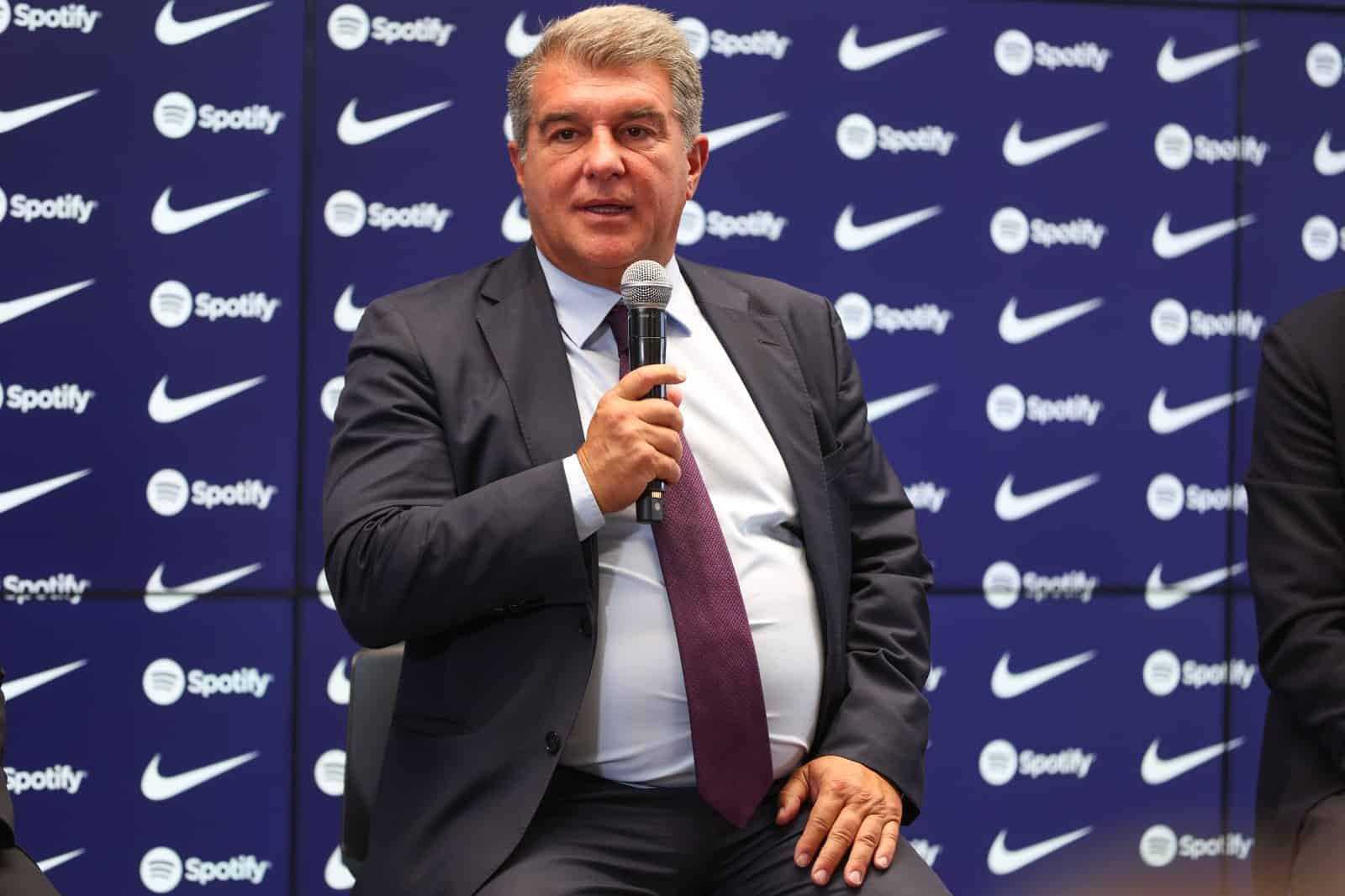 Barcelona - President Joan Laporta does not give up after accusations of bribery