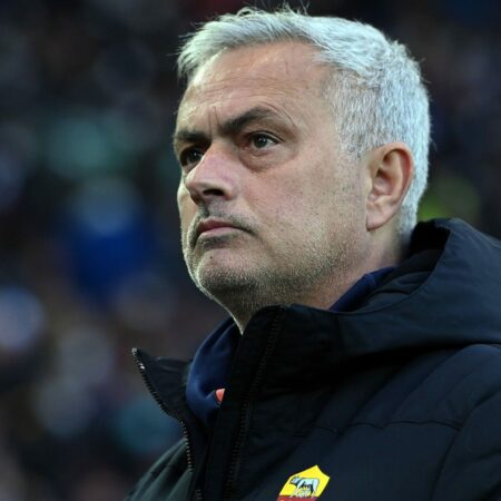 Merkato – Chelsea kontakton Jose Mourinho për vendin e trajnerit në verë