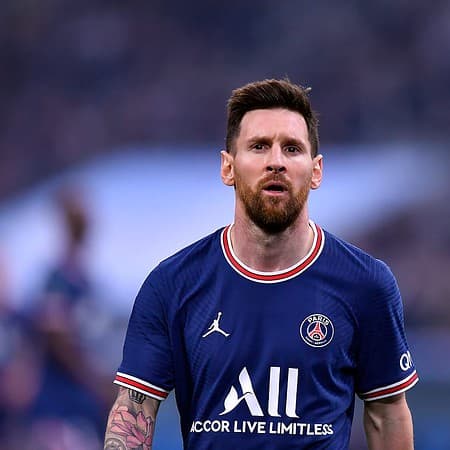 PSG - Leo Messi ber sina lagkamrater om ursäkt för den otillåtna resan