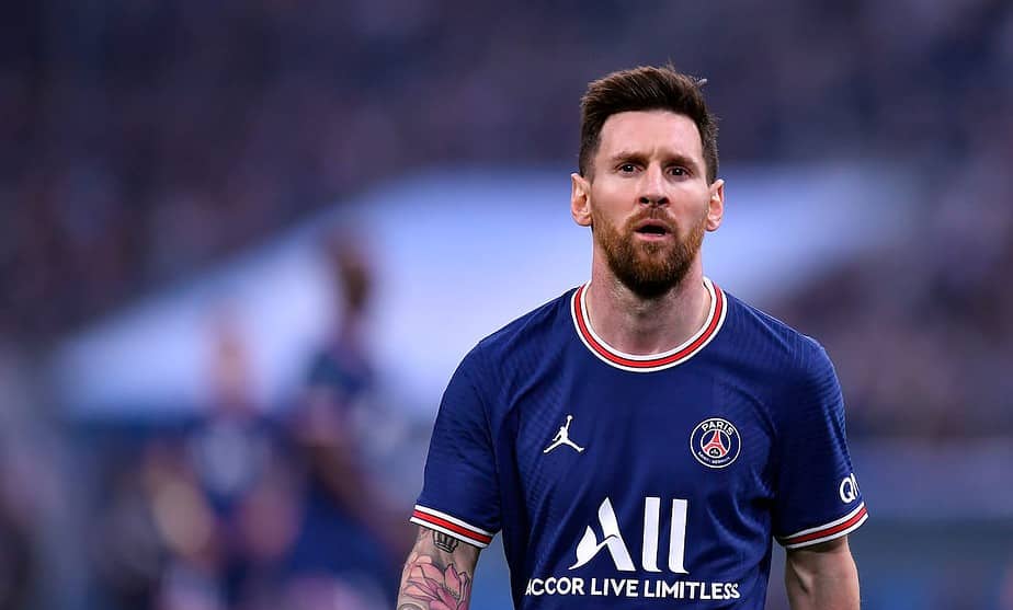 PSG - Leo Messi meminta maaf kepada rekan satu timnya atas perjalanan yang tidak sah