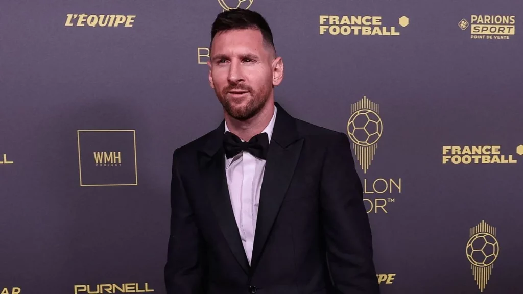 Leo Messi – L'Argentin remporte le Ballon d'Or pour la huitième fois