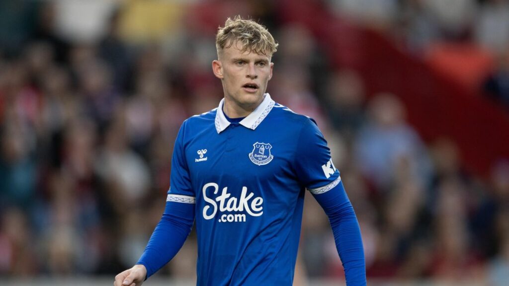 Premier League – Manchester United target Everton's star for the summer market featured image